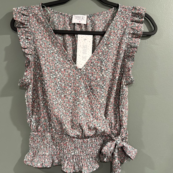 Sienna Sky Tops - Sienna Sky White & Pink Floral Top BLOUSE~ Medium